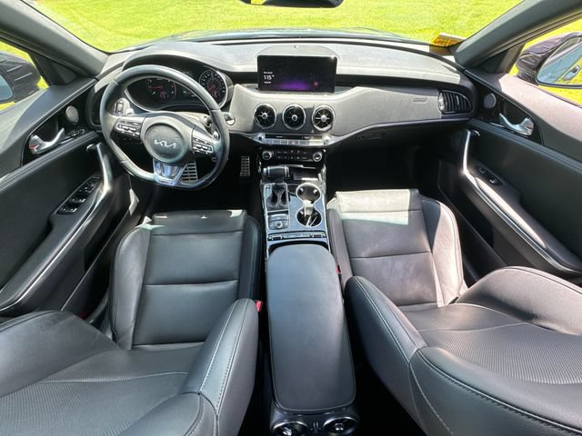 Used 2023 Kia Stinger GT-Line w/ Sun & Sound Package RWD image 18