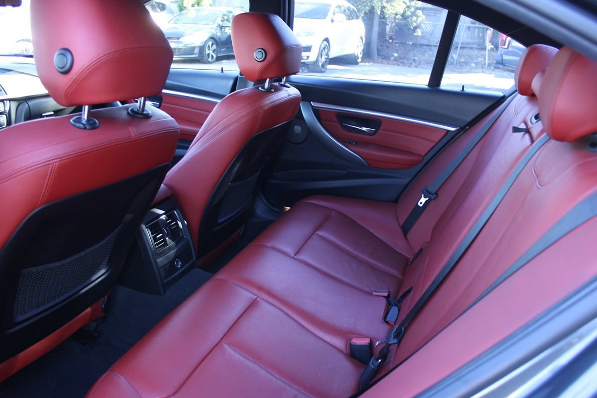 Used 2018 BMW 340i Sedan RWD image 12