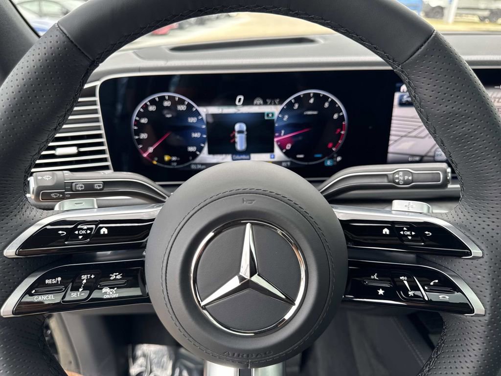 New 2026 Mercedes-Benz GLS 580 4MATIC image 26