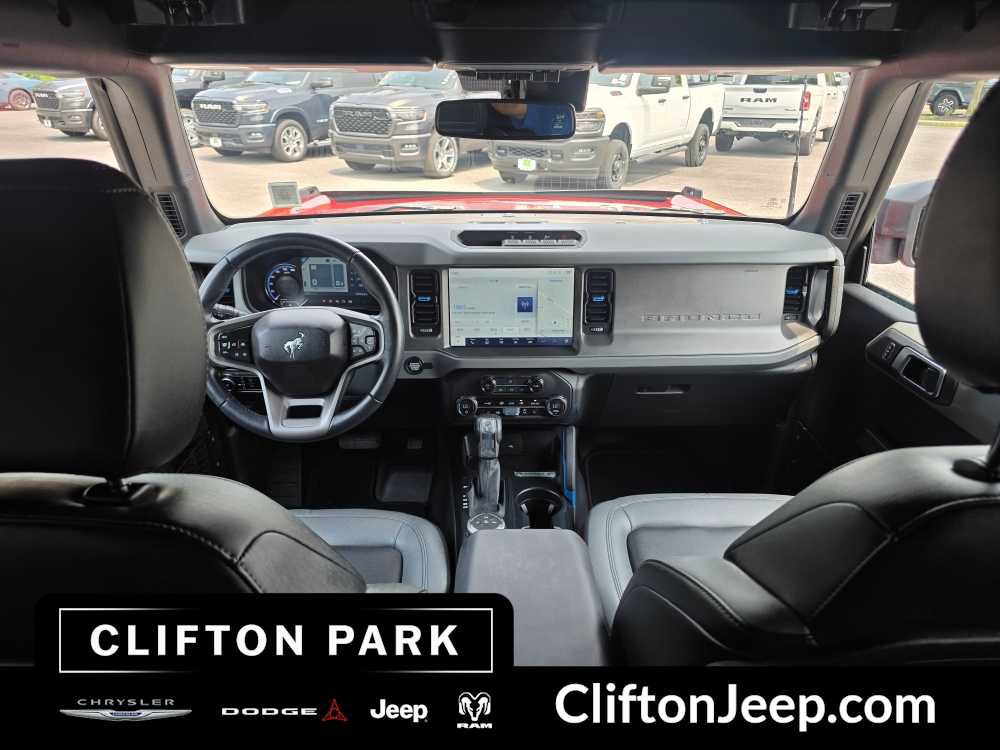 Used 2024 Ford Bronco Black Diamond AWD/4WD image 25
