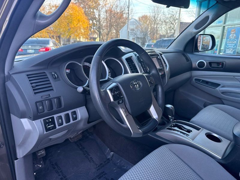 Used 2014 Toyota Tacoma 4x4 Double Cab image 10