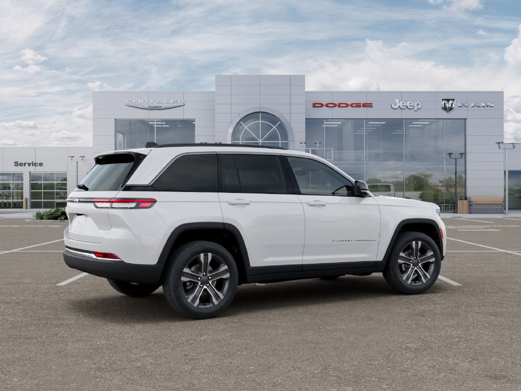 New 2027 Jeep Grand Cherokee Limited AWD/4WD image 4