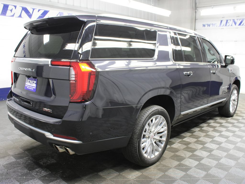 Used 2025 GMC Yukon XL Denali AWD/4WD image 6