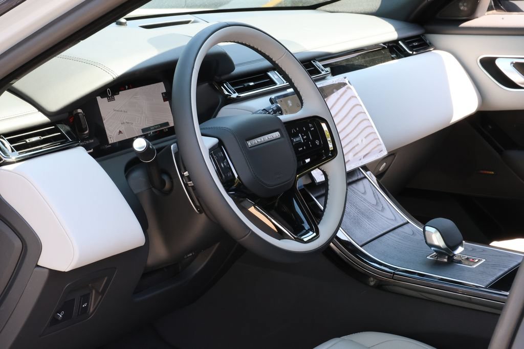New 2026 Land Rover Range Rover Velar Dynamic SE AWD/4WD image 14