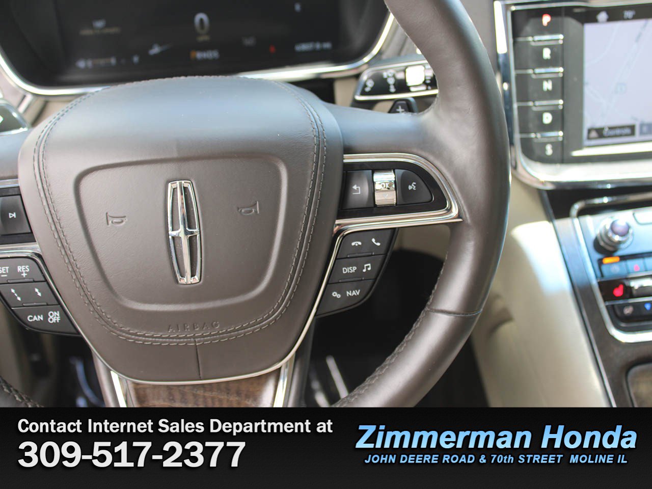 Used 2017 Lincoln Continental Reserve w/ Technology Package image 12