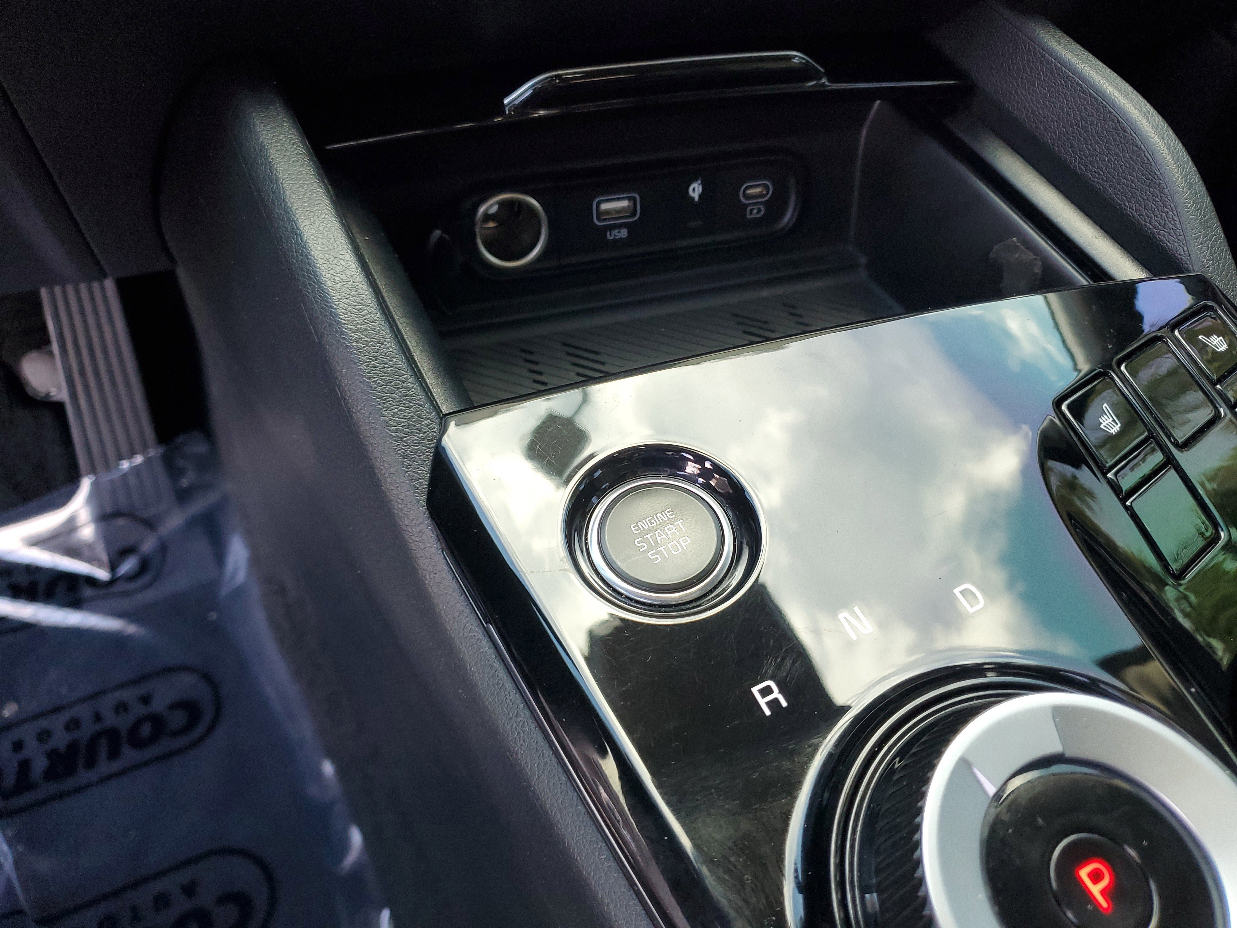 Used 2024 Kia Sportage EX image 29