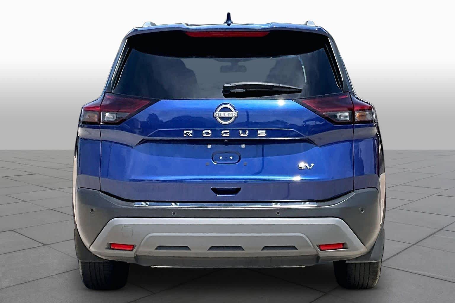 Used 2023 Nissan Rogue SV w/ SV Premium B Package FWD image 5