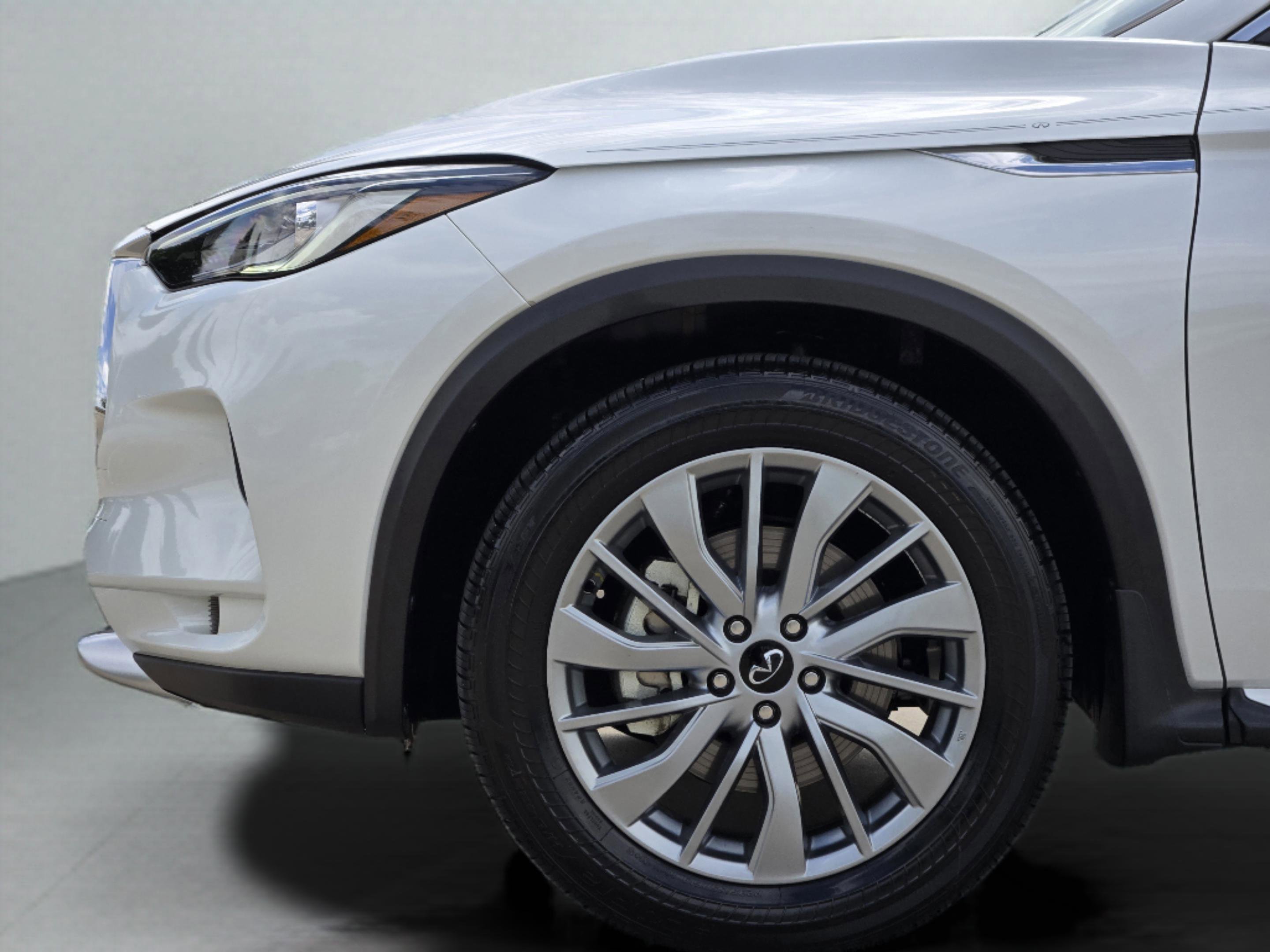 Used 2025 INFINITI QX50 Luxe AWD/4WD image 39