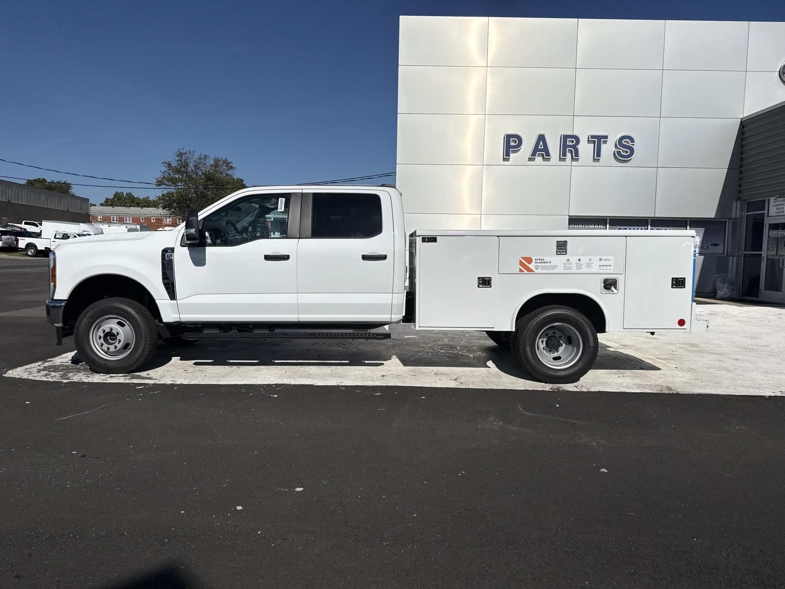 New 2026 Ford F350 XL w/ XL Chrome Package AWD/4WD image 6