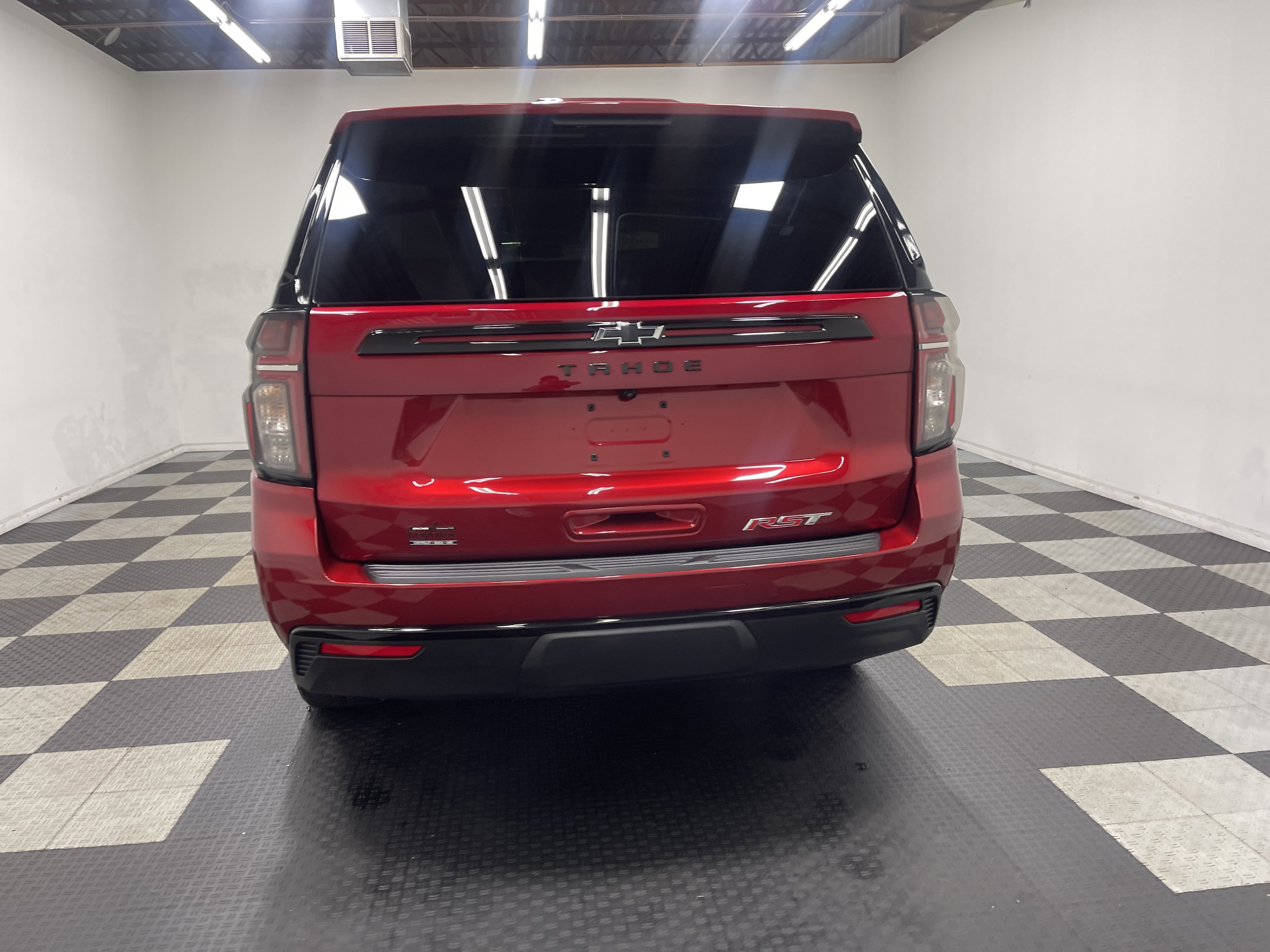Used 2023 Chevrolet Tahoe RST w/ Luxury Package AWD/4WD image 3