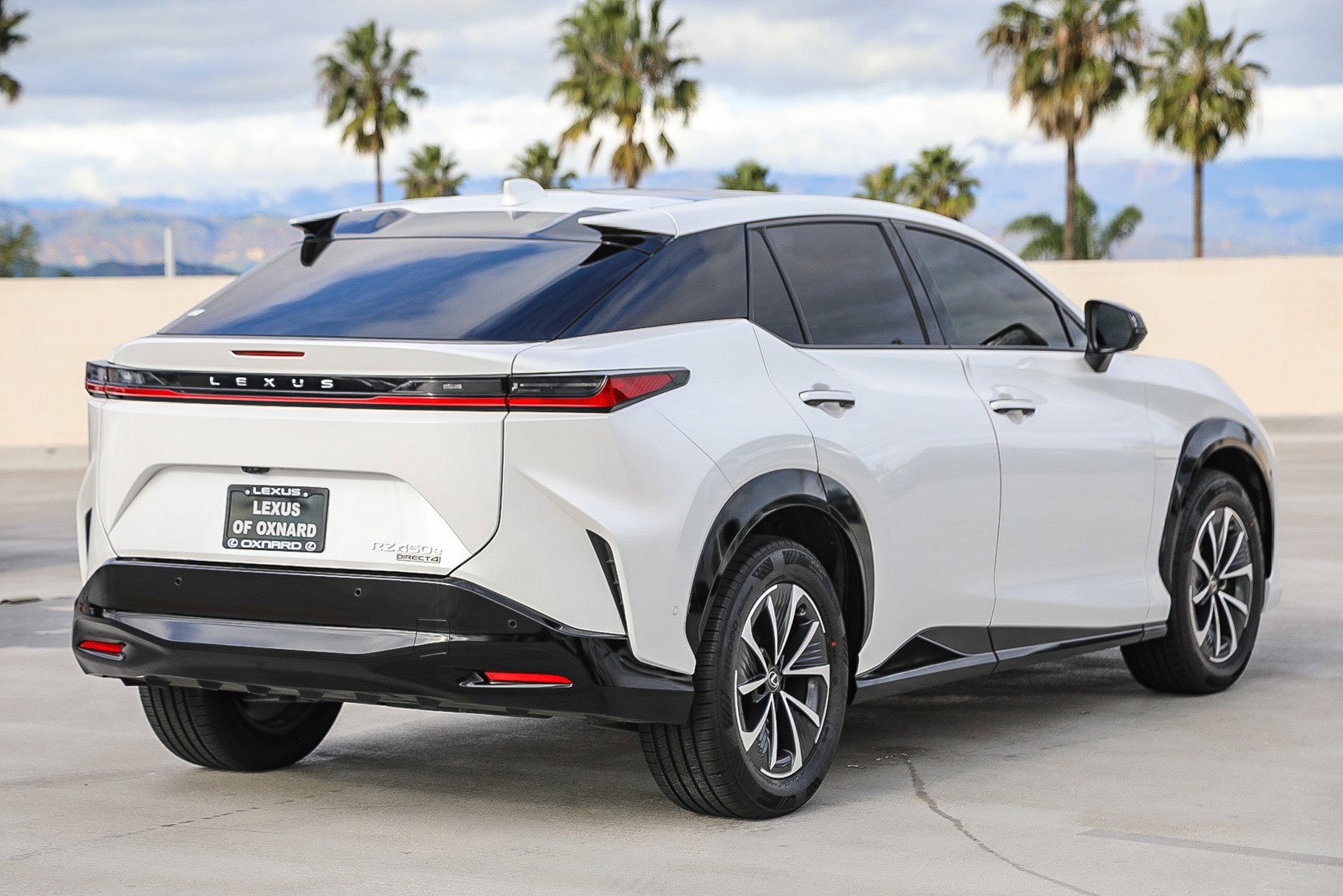 Used 2023 Lexus RZ 450e Premium image 7