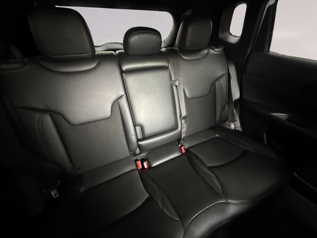 Used 2025 Jeep Compass Trailhawk w/ Trailer Tow Group image 18