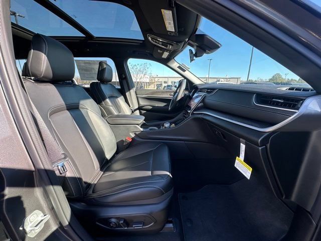 New 2025 Jeep Grand Cherokee L Limited AWD/4WD image 29