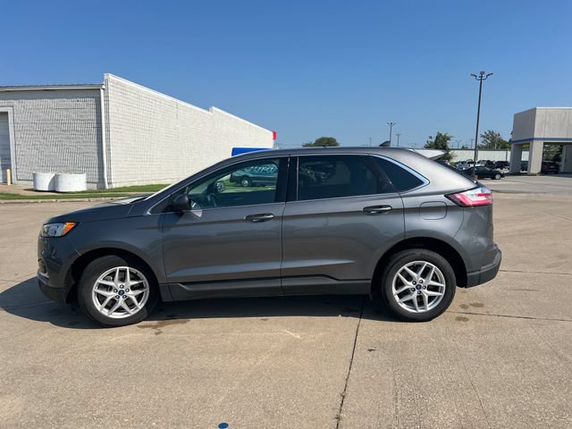 Used 2021 Ford Edge SEL w/ Convenience Package AWD/4WD image 2