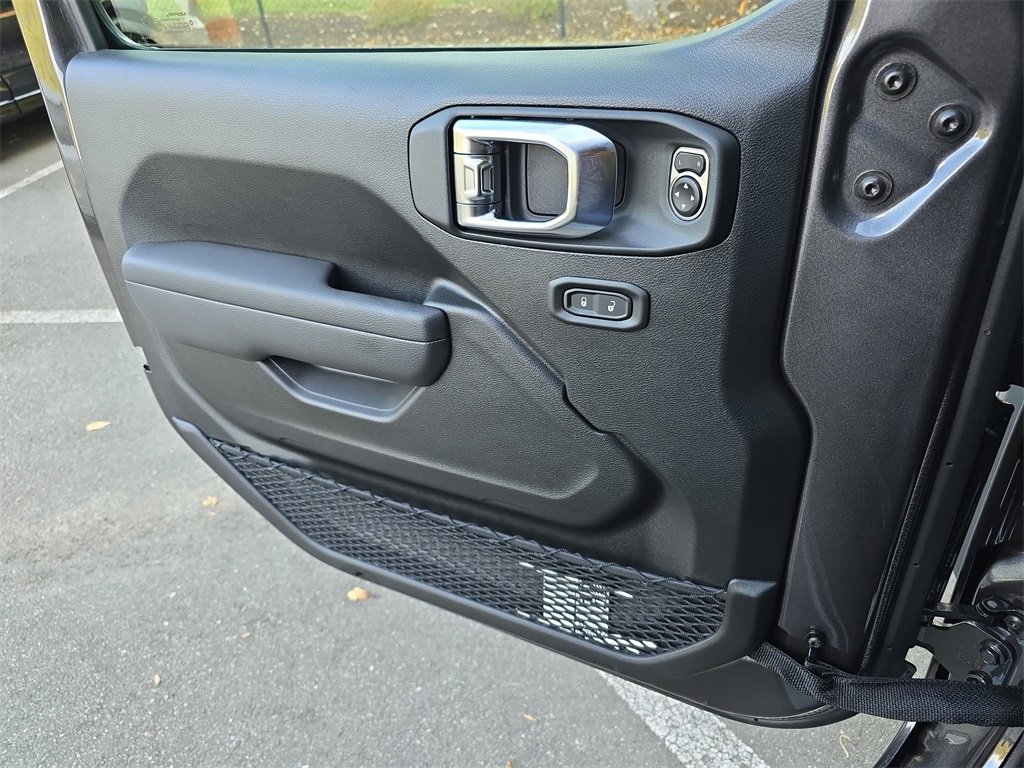 New 2025 Jeep Wrangler Sport S image 26