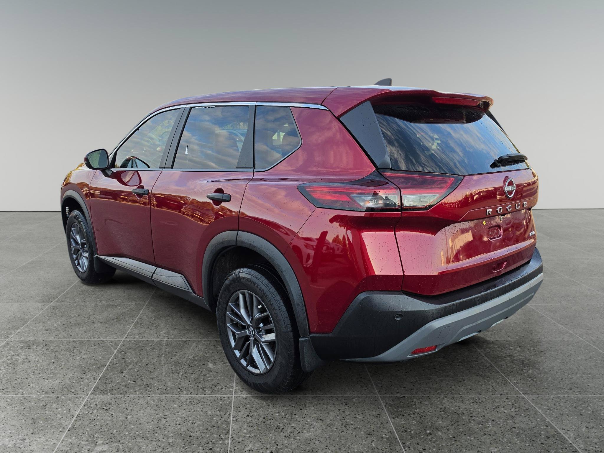 Used 2022 Nissan Rogue S AWD/4WD image 4