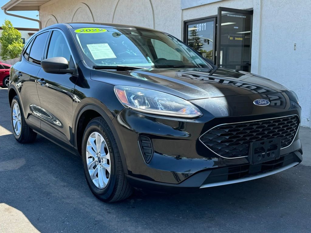 Used 2022 Ford Escape SE