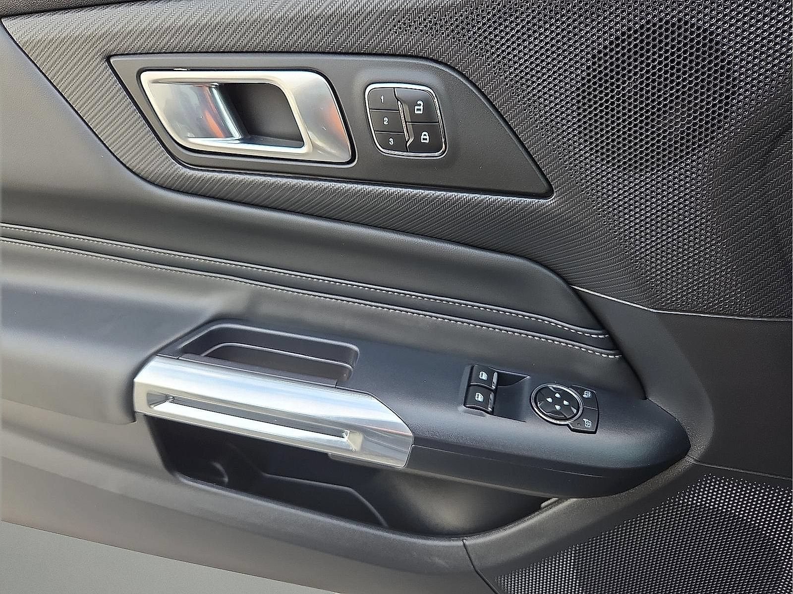 Used 2025 Ford Mustang GT Premium RWD image 25