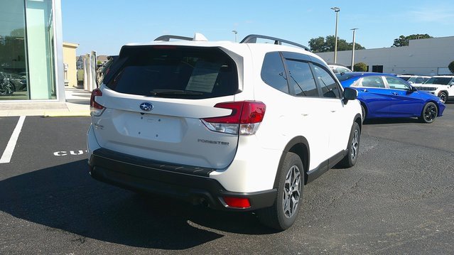 Used 2019 Subaru Forester Premium image 4