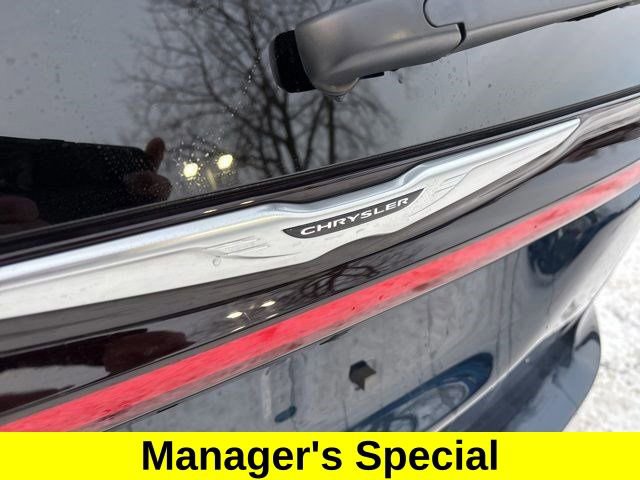 Used 2024 Chrysler Pacifica Touring image 47