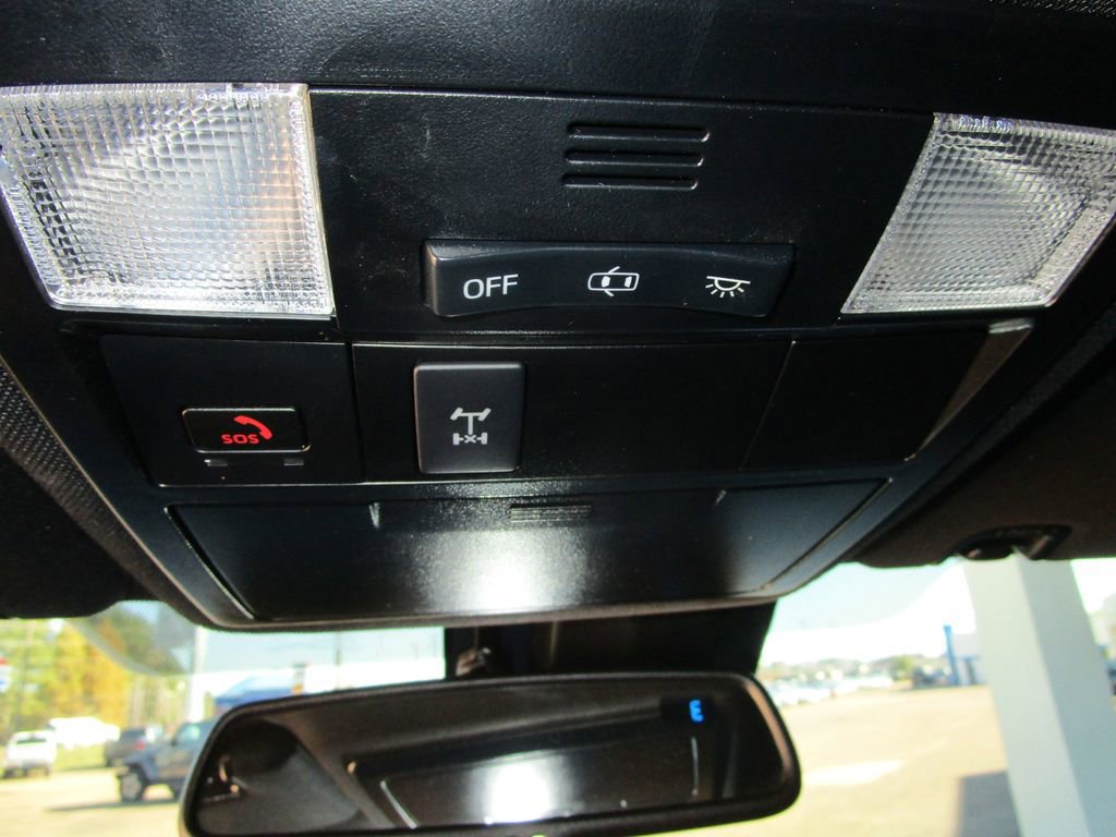 Used 2022 Toyota Tacoma TRD Off-Road image 40