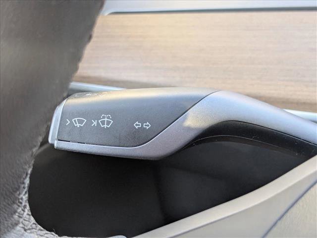 Used 2021 Tesla Model Y Long Range image 6