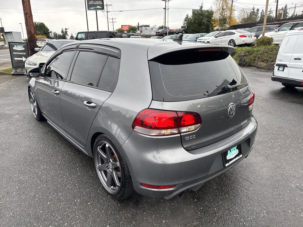 Used 2012 Volkswagen Golf 4-Door image 3