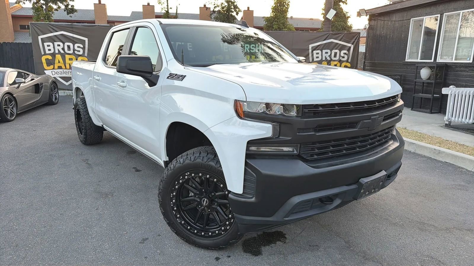 Used 2020 Chevrolet Silverado 1500 LT w/ All-Star Edition AWD/4WD image 2