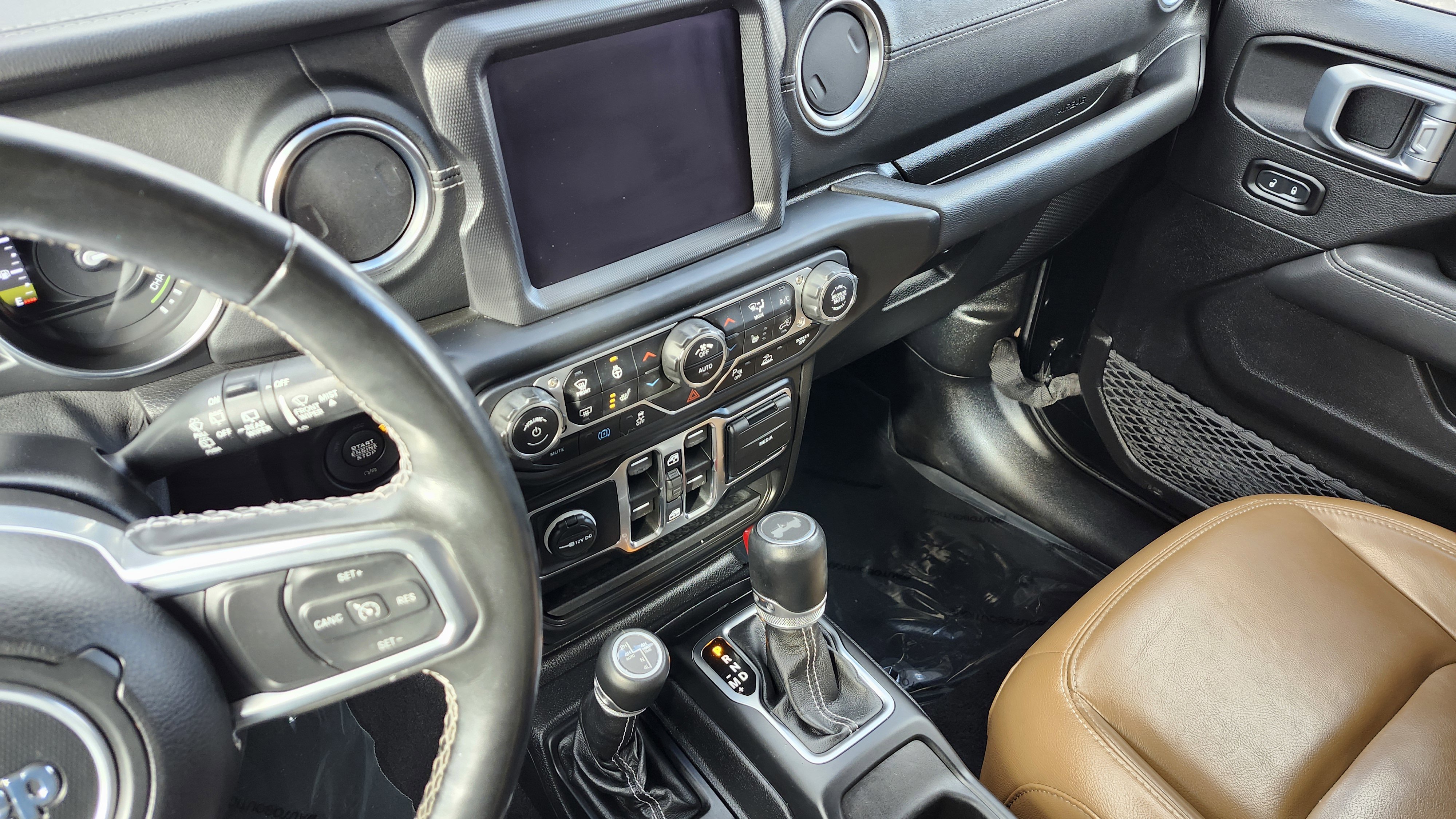 Used 2021 Jeep Wrangler Unlimited Sahara w/ Cold Weather Group image 32