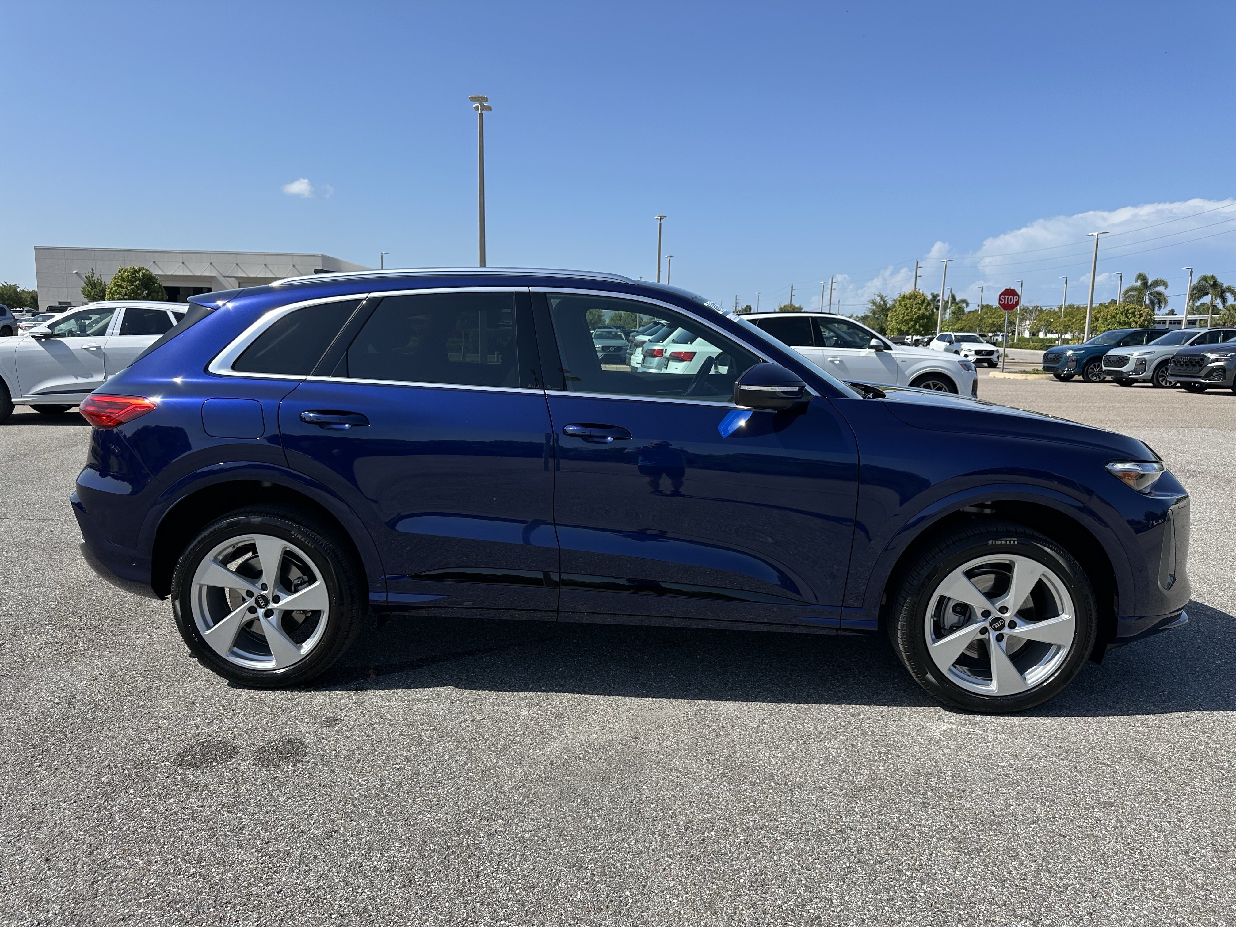 Certified 2025 Audi Q5 Premium w/ Premium Plus AWD/4WD image 3