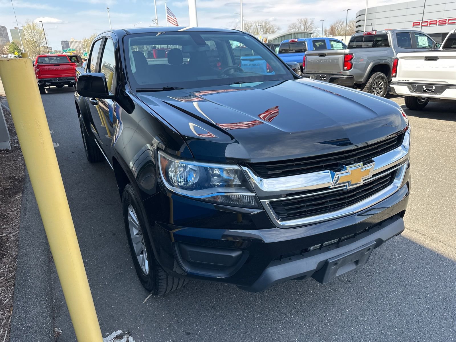 Used 2019 Chevrolet Colorado LT image 3