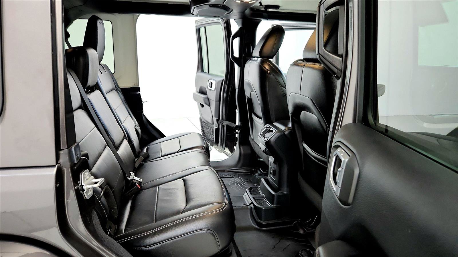 Used 2019 Jeep Wrangler Unlimited Sahara w/ Dual Top Group image 16