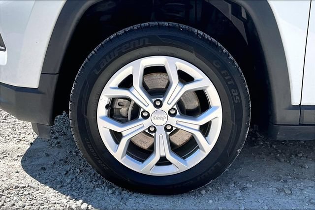 Used 2024 Jeep Compass Latitude AWD/4WD image 8