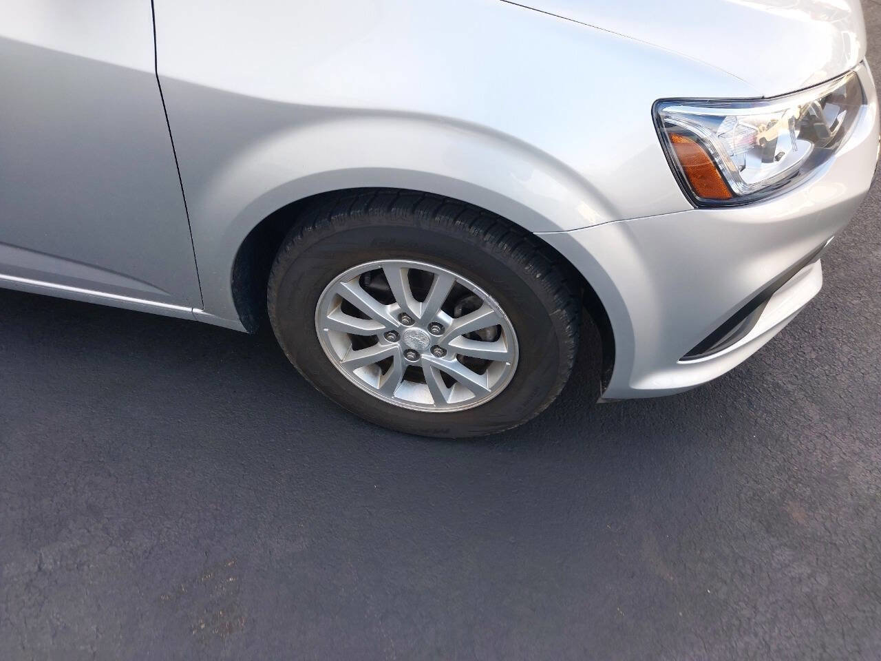 Used 2018 Chevrolet Sonic LT image 14