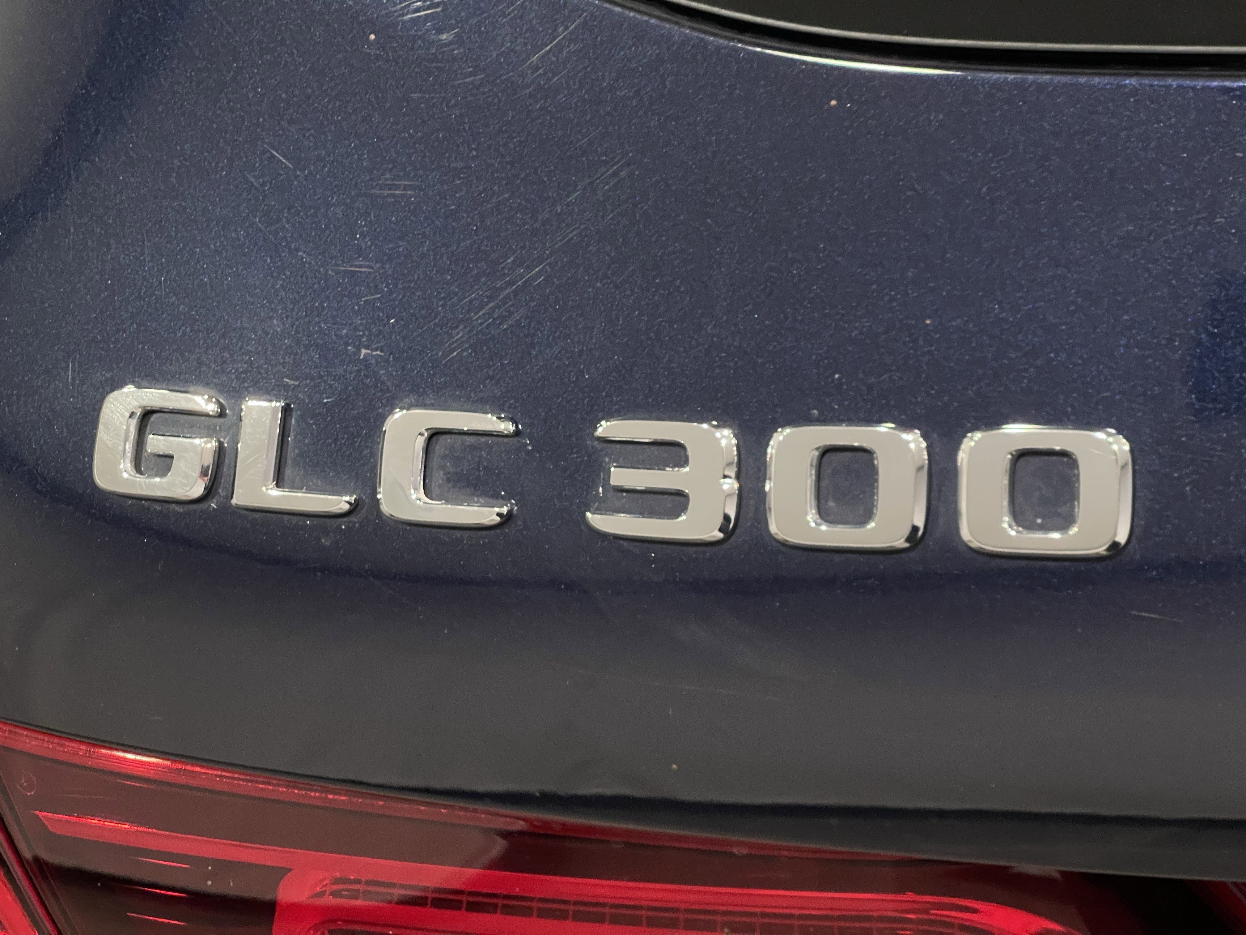 Used 2022 Mercedes-Benz GLC 300 4MATIC image 29