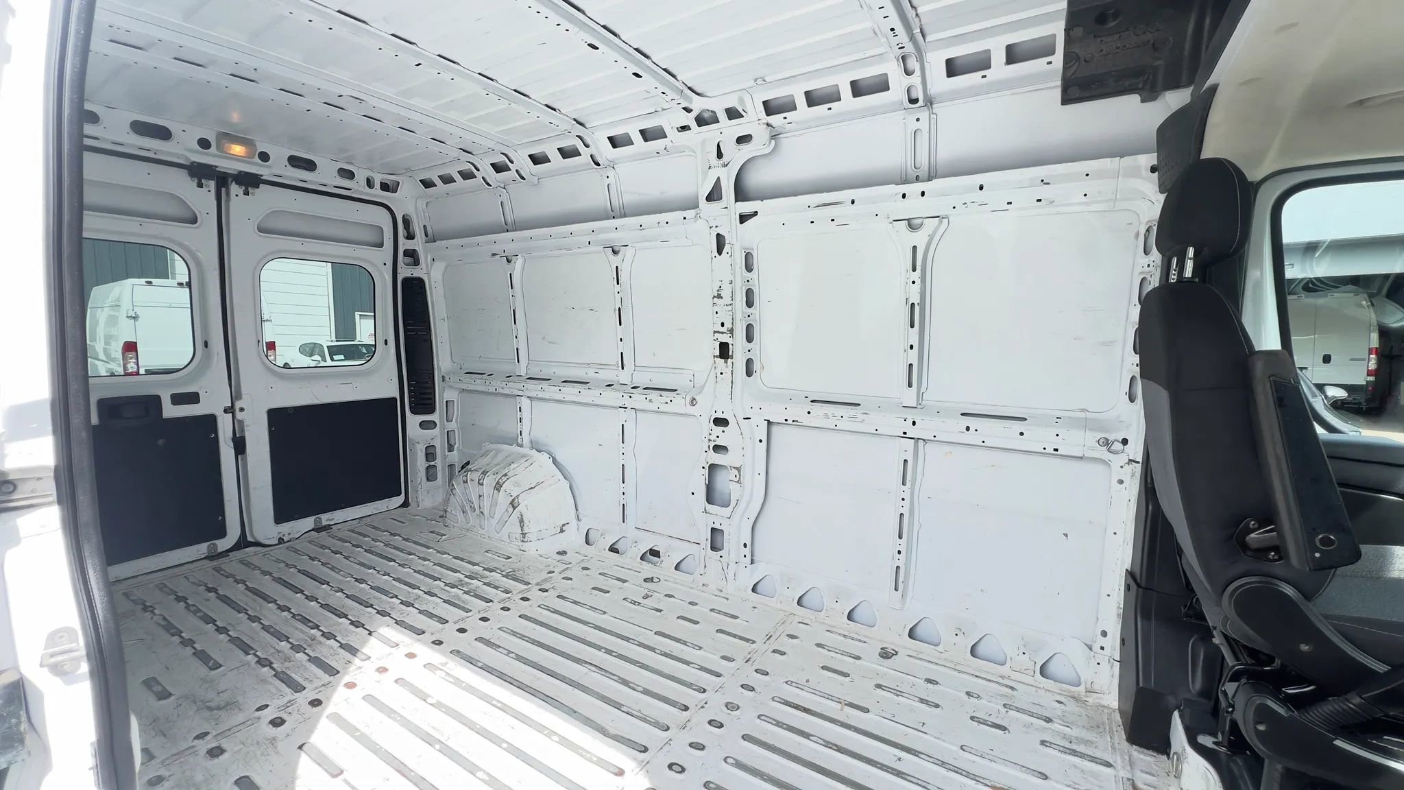 Used 2023 RAM ProMaster 2500 FWD image 15