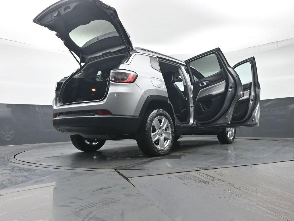 Used 2022 Jeep Compass Latitude w/ Convenience Group image 52