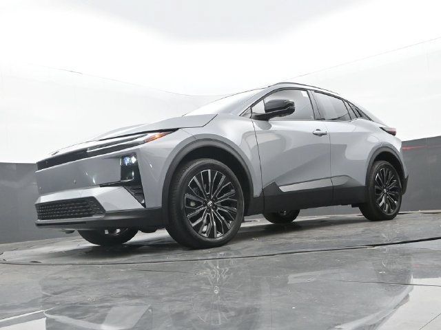 Used 2026 Toyota C-HR w/ Cold Weather Package AWD/4WD image 26