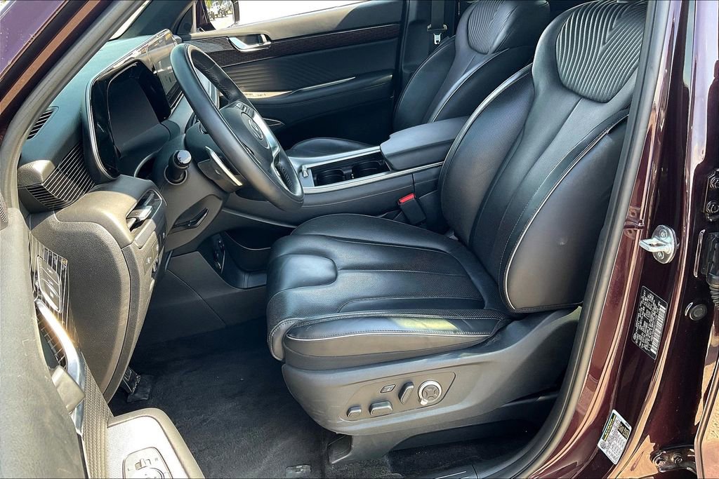 Used 2024 Hyundai Palisade Calligraphy image 25