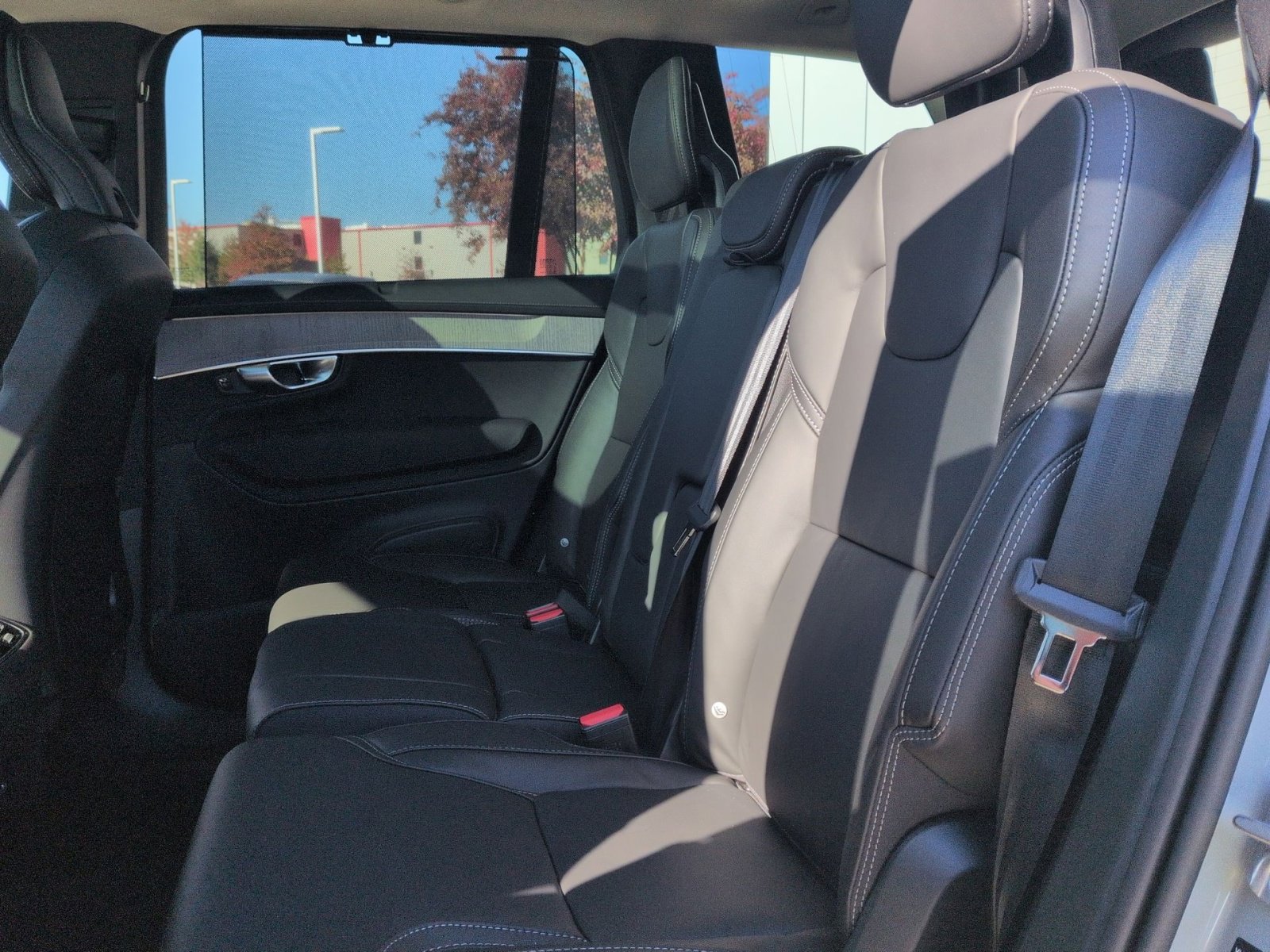 New 2026 Volvo XC90 B6 Ultra w/ Protection Package image 25