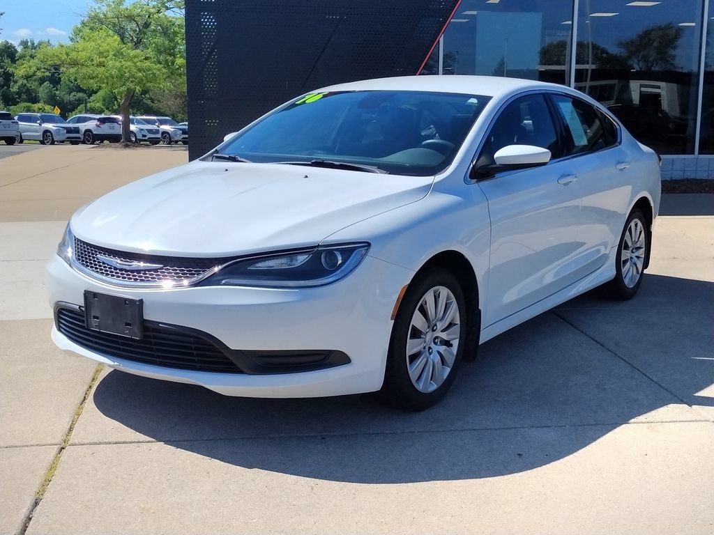 Used 2016 Chrysler 200 LX FWD image 1