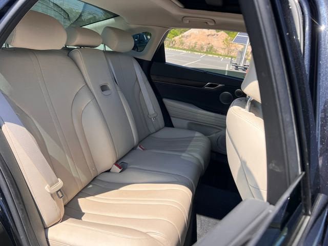 Used 2022 Genesis G80 2.5T w/ Prestige Package AWD/4WD image 39