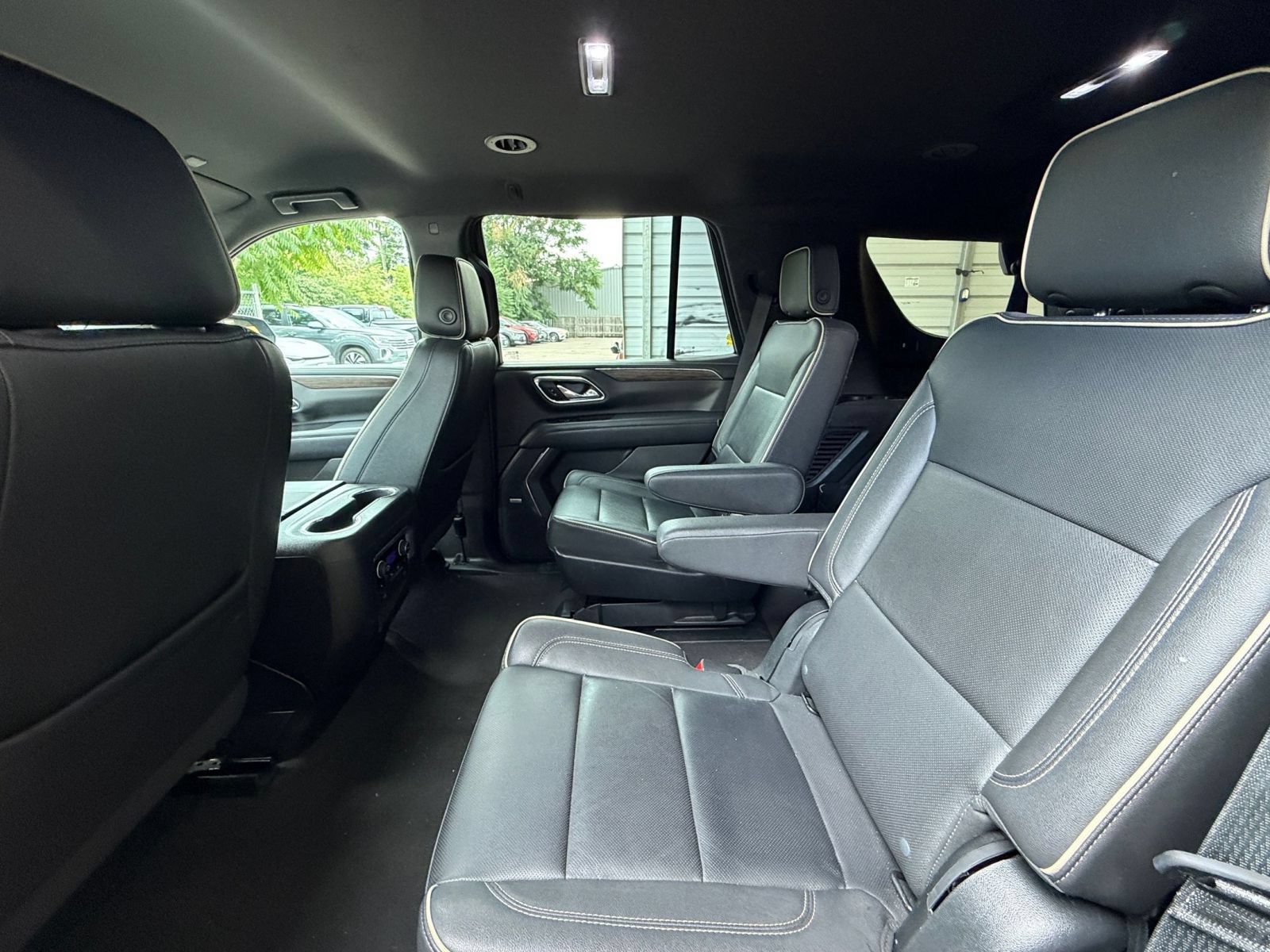 Used 2023 Chevrolet Tahoe Premier AWD/4WD image 27