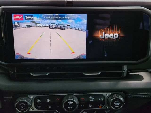 Certified 2025 Jeep Gladiator Mojave AWD/4WD image 22