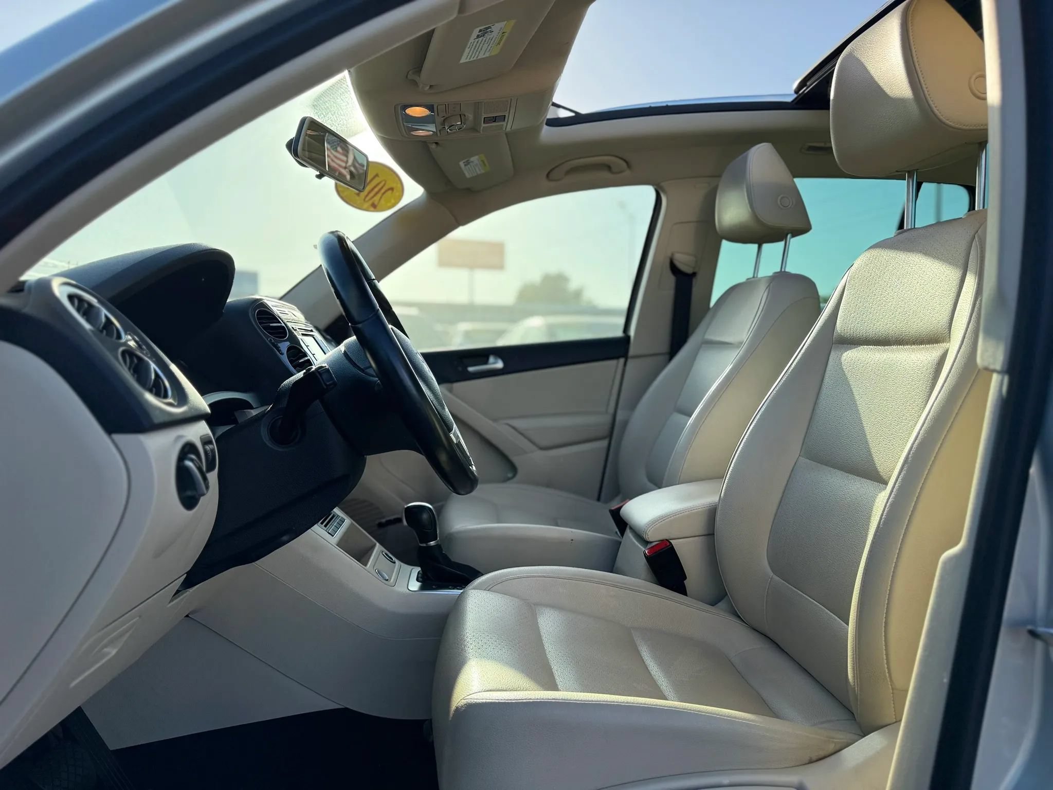 Used 2014 Volkswagen Tiguan SEL FWD image 26