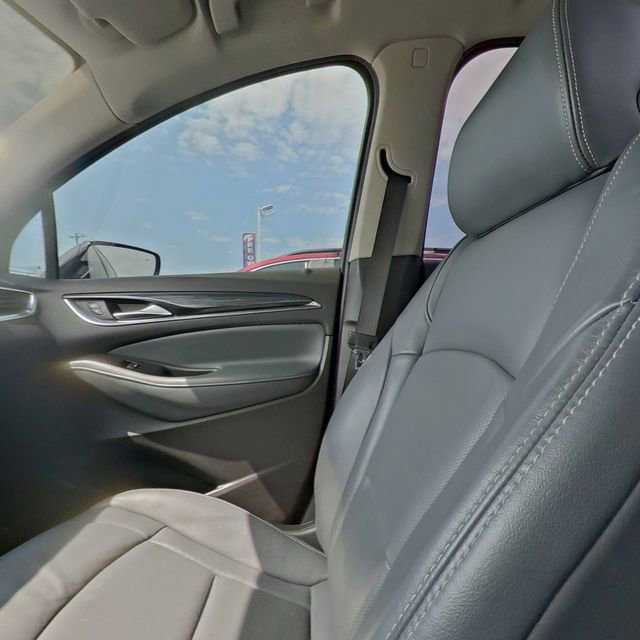 Used 2019 Buick Enclave Premium w/ Experience Buick Package FWD image 32