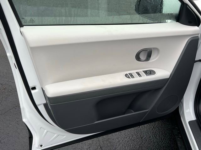 New 2026 Hyundai Ioniq 5 SEL image 9