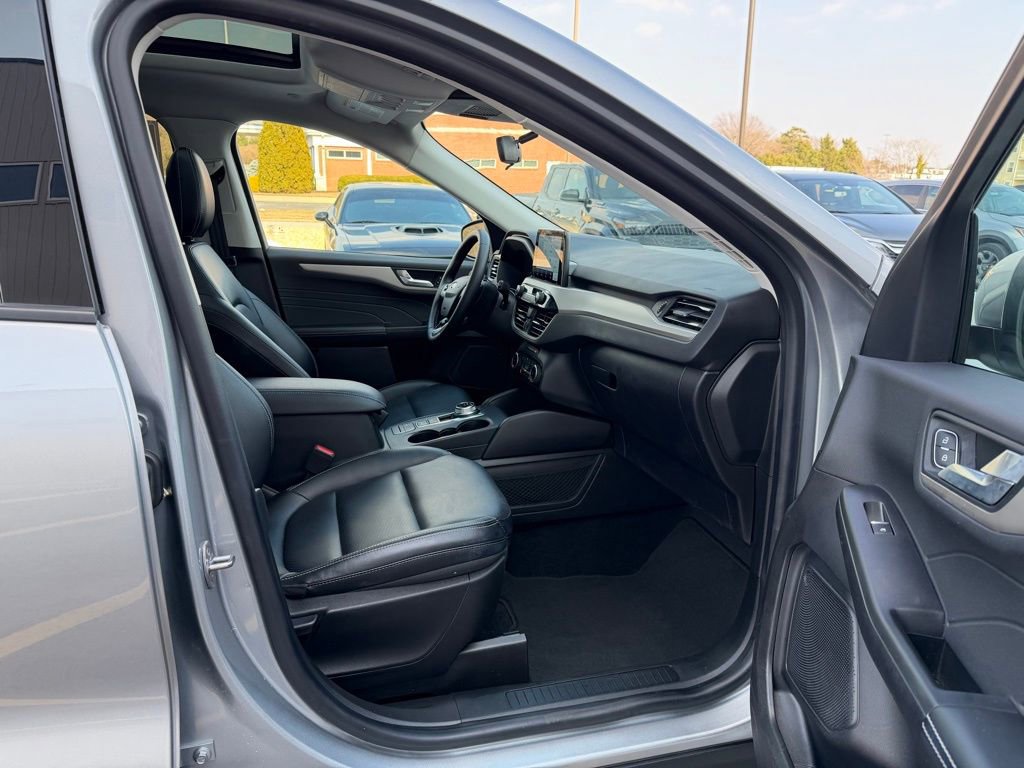 Used 2022 Ford Escape SEL w/ Class II Trailer Tow Package image 21