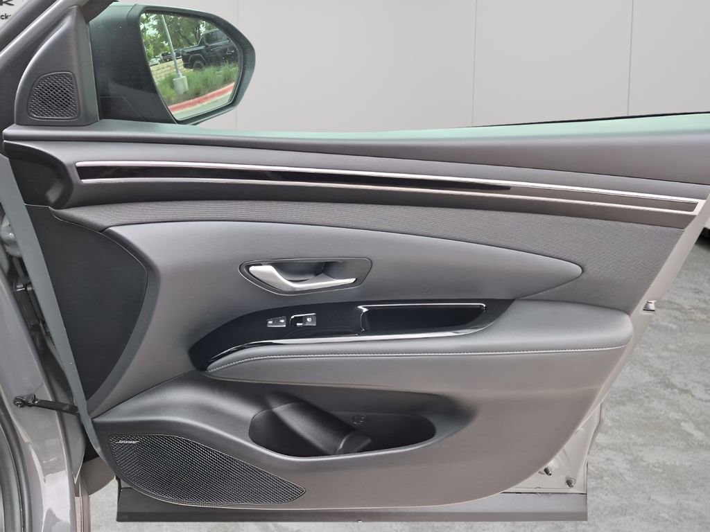 Used 2023 Hyundai Santa Cruz Limited image 13