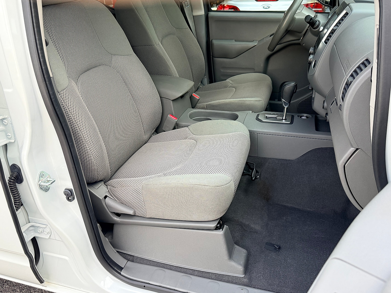Used 2021 Nissan Frontier SV AWD/4WD image 33